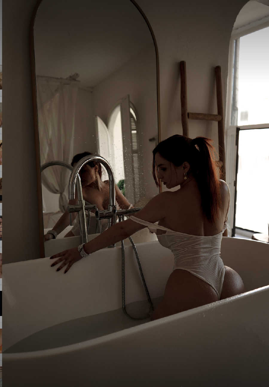 A playful frame from Miranda Faith nude — online in Sheffield