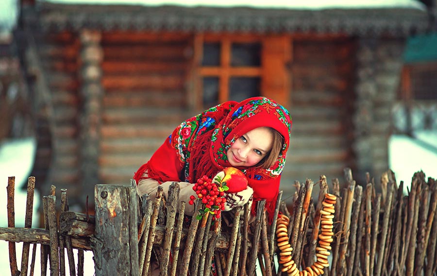 Sexy girl Women in Slavic costumes in Sheffield