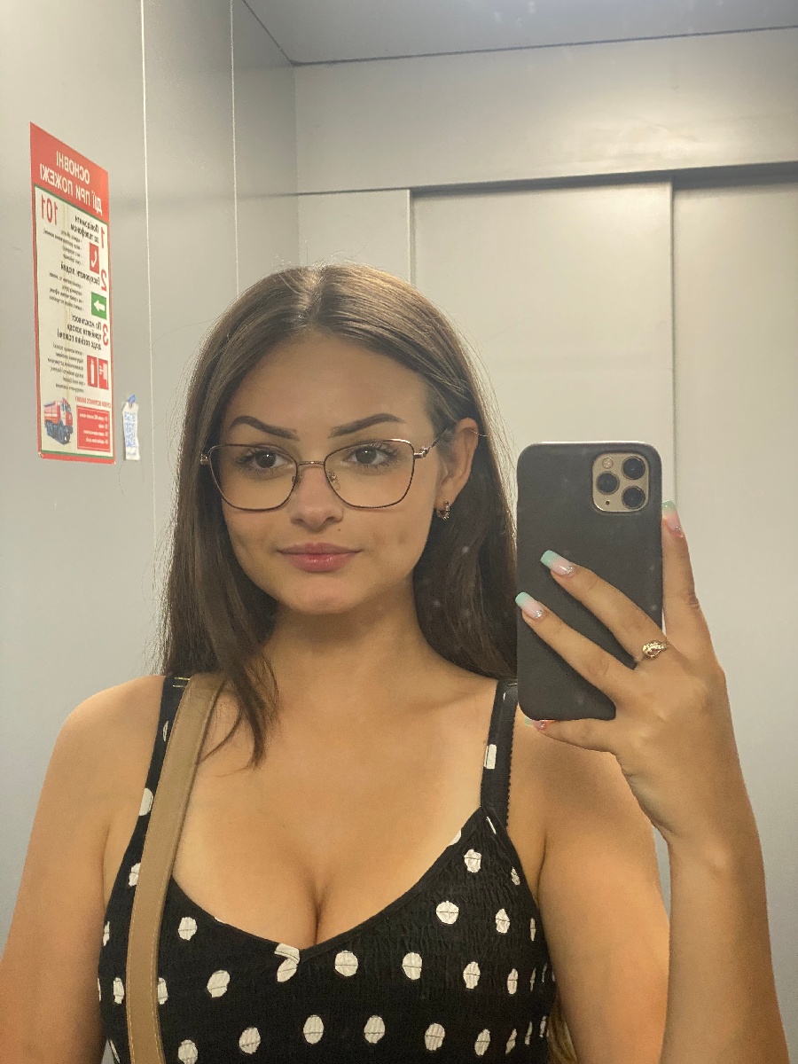 Sexy model Stacy in Sheffield